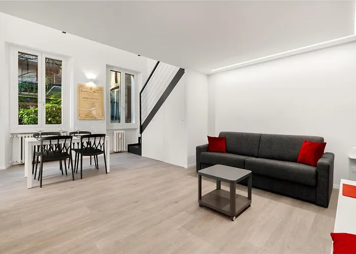 Modern Quiet Super Central Luxury Apartment